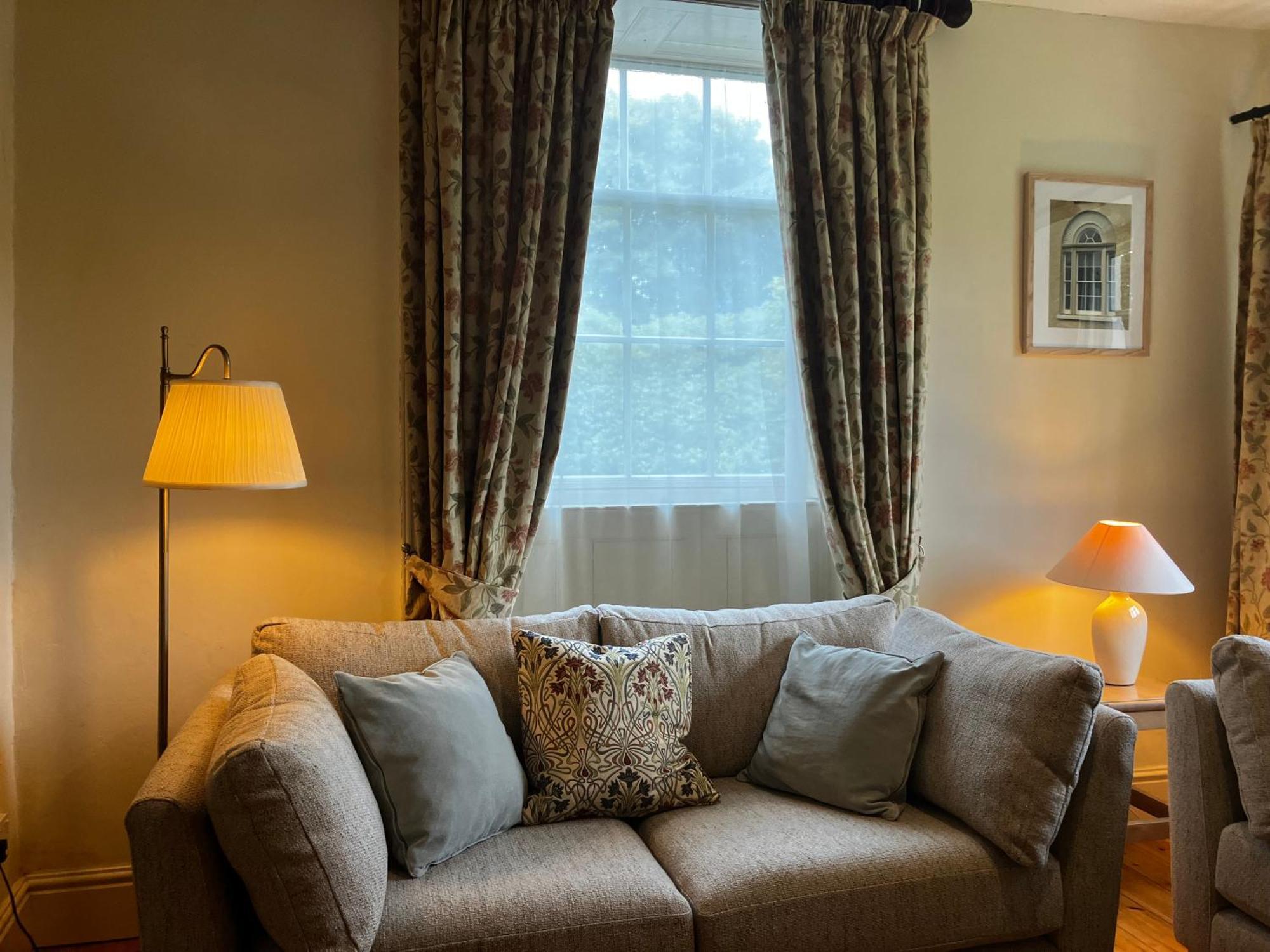 Plas Yn Yale With Mountain Views From All Windows Рексем Екстер'єр фото